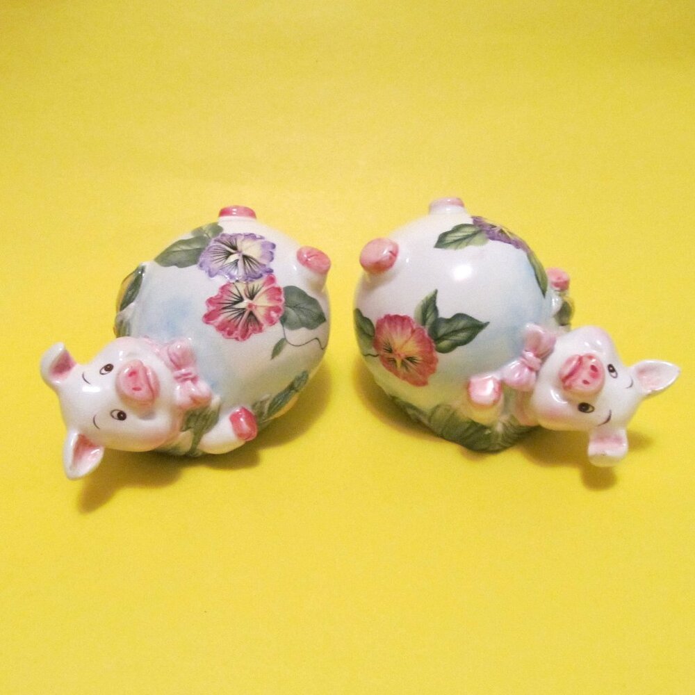 Pansy pig figurines Two piece set